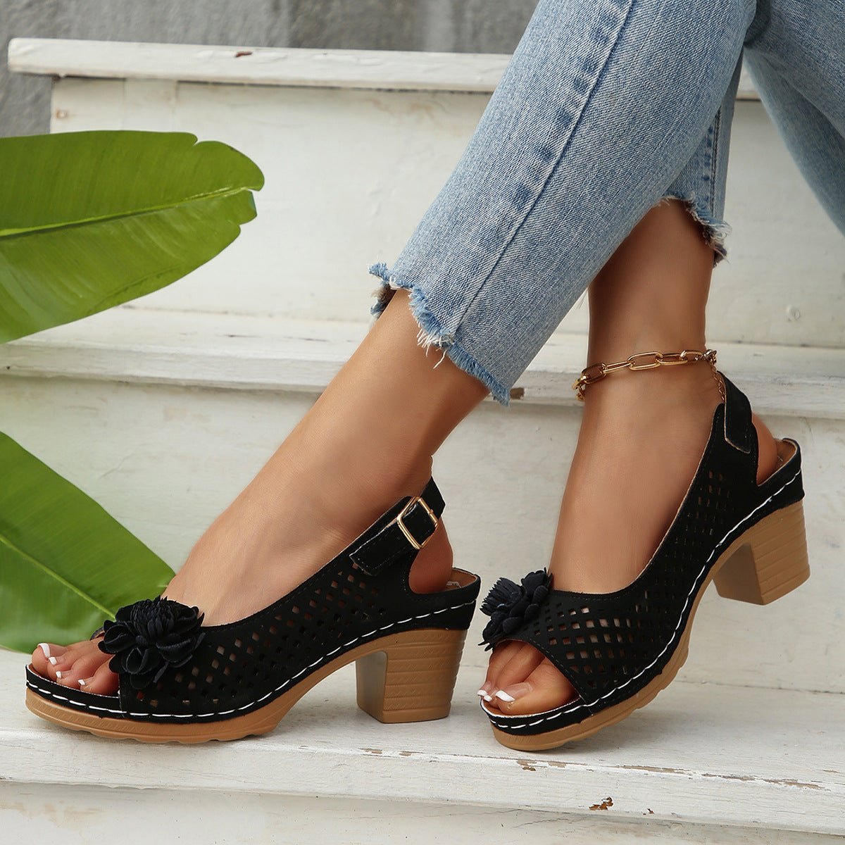 💐Women's Fashion Flower High Heel Casual Sandals