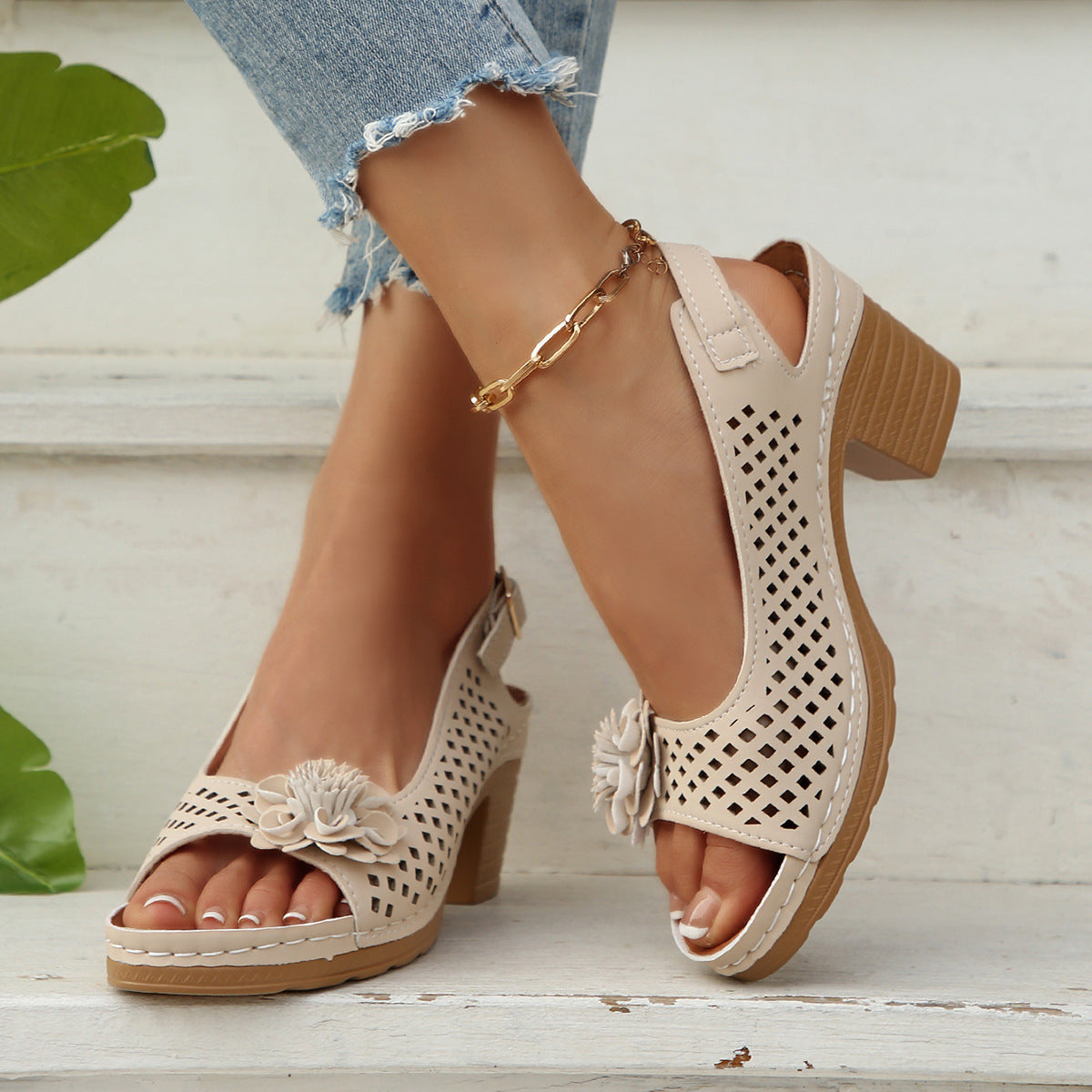 💐Women's Fashion Flower High Heel Casual Sandals